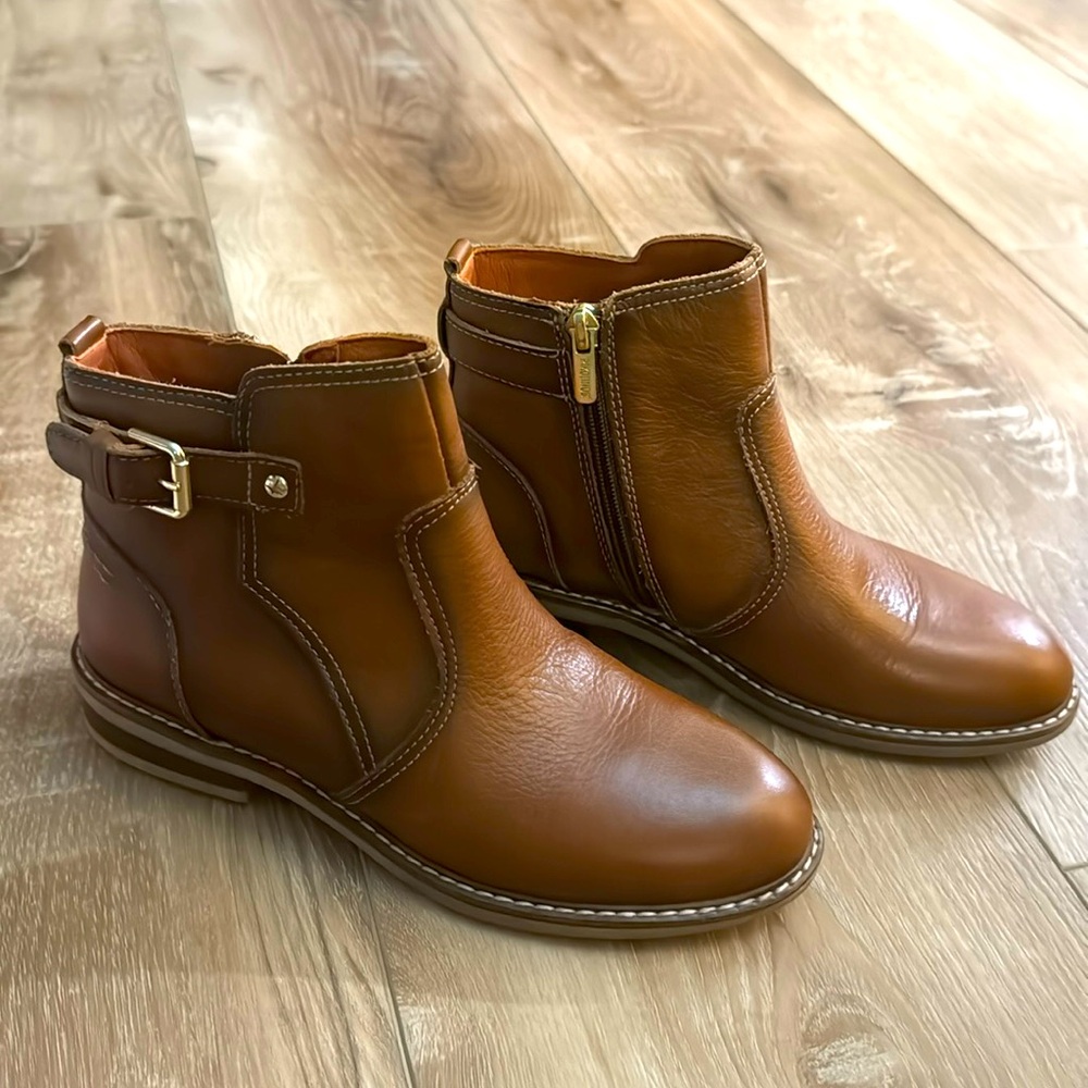 PIKOLINOS leather ankle boots, size 37